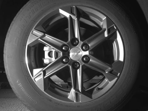 Used 2025 Chevrolet Blazer LT FWD image 15