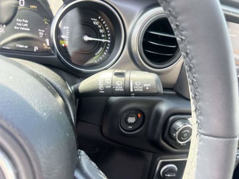 Used 2023 Jeep Wrangler Unlimited w/ Sun & Screen Package AWD/4WD image 22