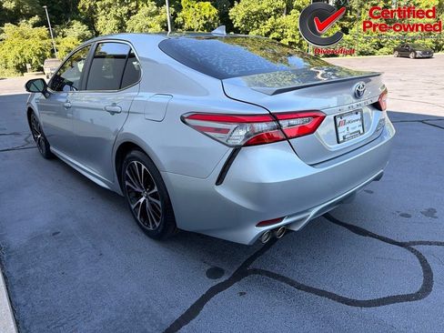 Used 2018 Toyota Camry SE w/ Audio Package FWD image 15