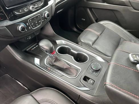 Used 2023 Chevrolet Traverse RS AWD/4WD image 18