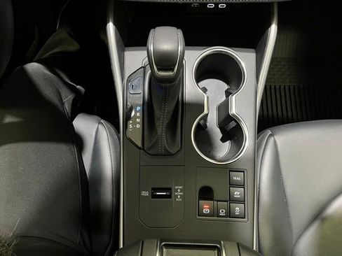 Certified 2024 Toyota Highlander XLE AWD/4WD image 24