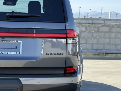 New 2026 Lexus GX 550 AWD/4WD image 13