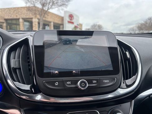 Used 2018 Chevrolet Volt Premier w/ Driver Confidence Package image 22