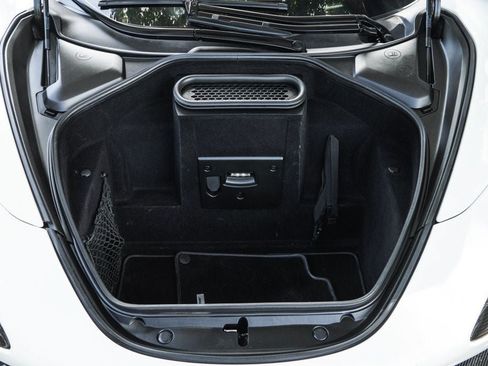 Used 2018 McLaren 720S Performance RWD image 26