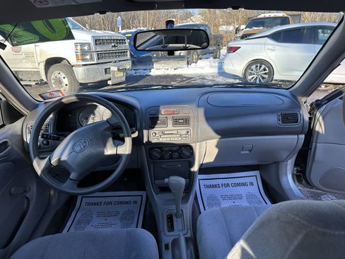 Used 2002 Toyota Corolla LE image 9