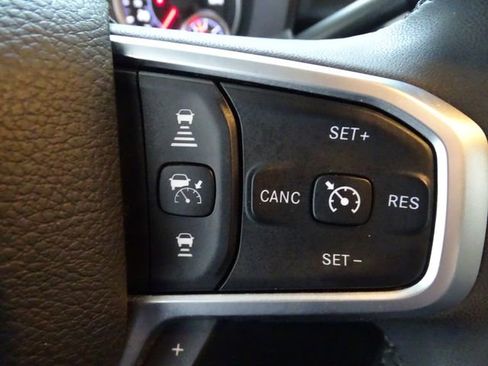 Certified 2025 RAM 2500 Big Horn AWD/4WD image 8