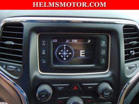 Certified 2017 Jeep Grand Cherokee Laredo w/ Quick Order Package 2BE image 30