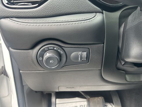 Used 2021 Dodge Durango SXT AWD/4WD image 34