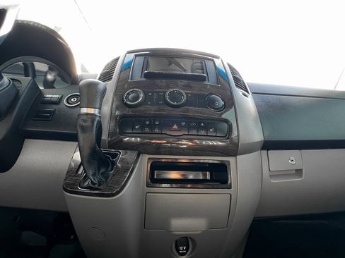 Used 2015 Mercedes-Benz Sprinter 3500 image 22