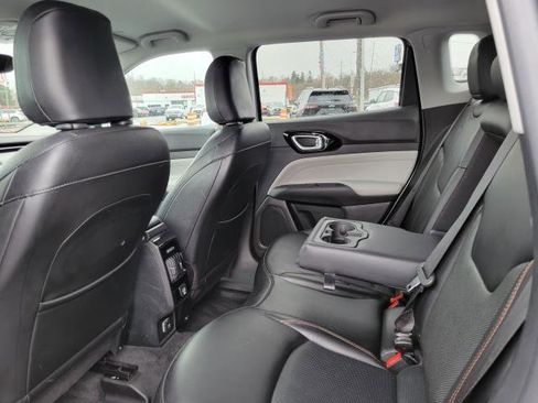 Used 2022 Jeep Compass Limited image 24