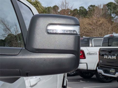 New 2026 RAM 2500 Laramie AWD/4WD image 11