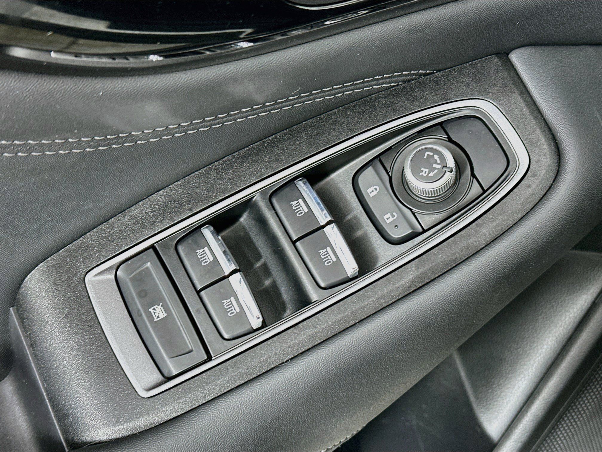 Used 2023 Subaru Outback Limited AWD/4WD image 18