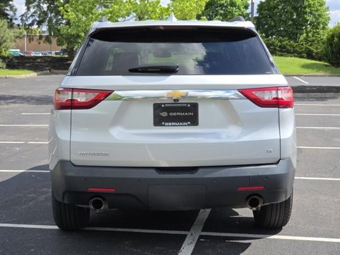 Used 2021 Chevrolet Traverse LT FWD image 18