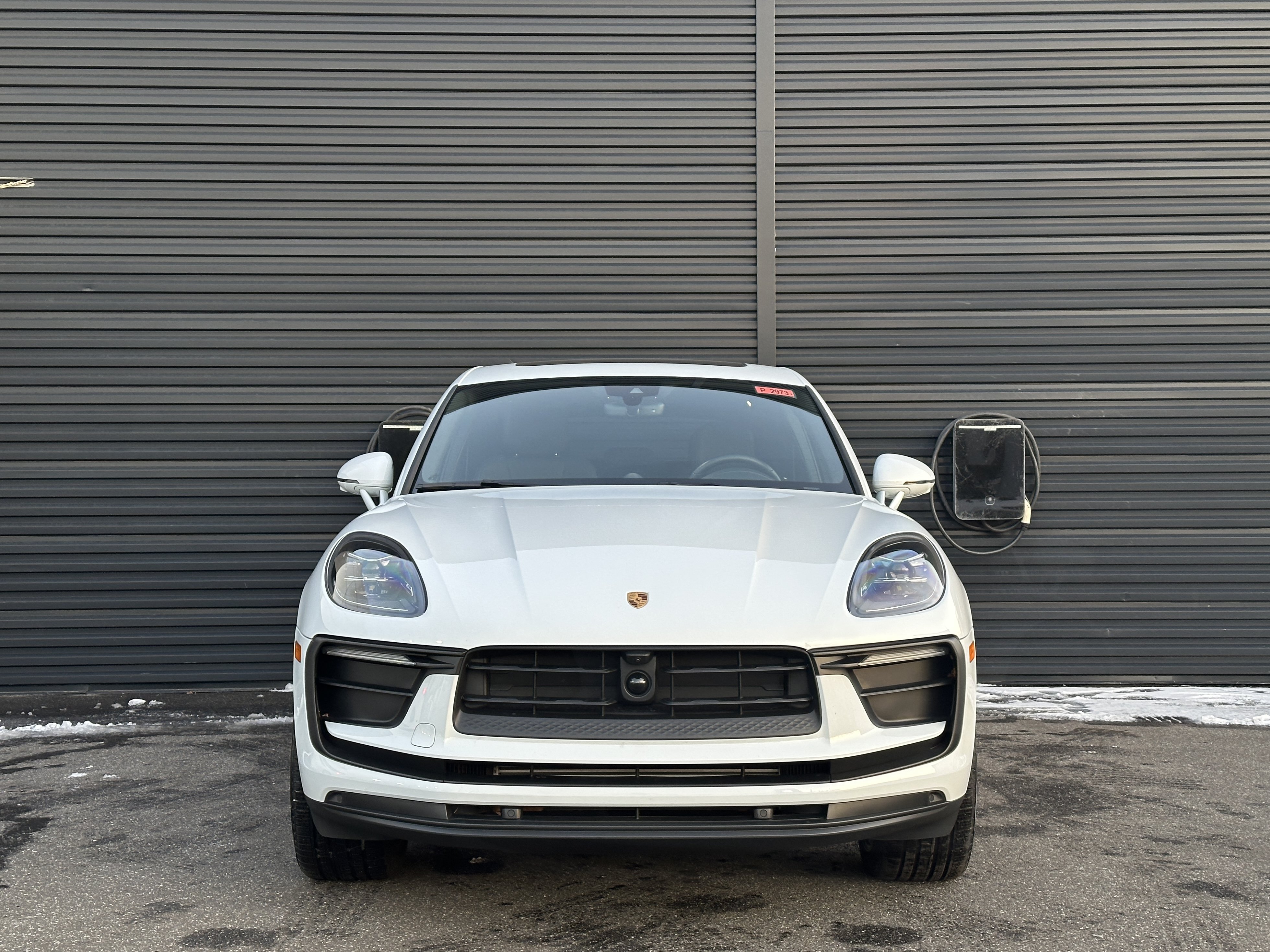 Certified 2025 Porsche Macan AWD/4WD image 11