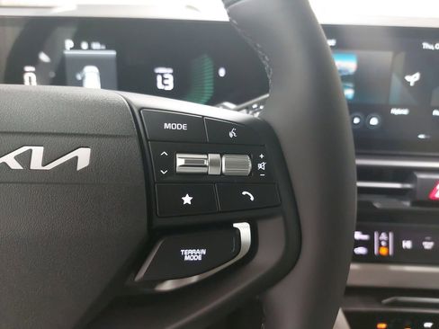 New 2026 Kia Sportage EX w/ EX Panoramic Sunroof Package image 18