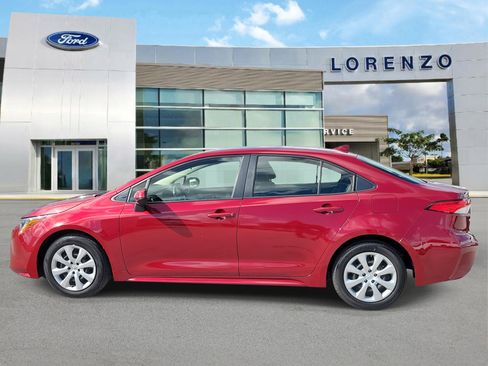 Used 2022 Toyota Corolla LE image 8