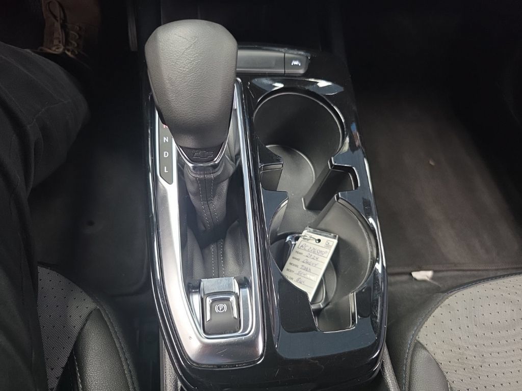 Certified 2024 Chevrolet Trax LT FWD image 22