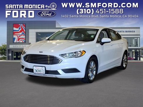 Used 2017 Ford Fusion SE FWD image 1