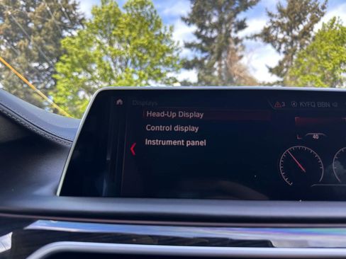 Used 2019 BMW 740i w/ Executive Package RWD image 25