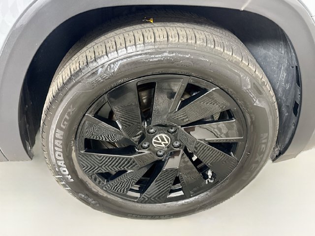 Used 2026 Volkswagen Atlas SE FWD image 31