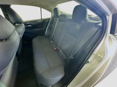 Used 2021 Toyota Corolla LE w/ Carpet Mat Package (TMS) FWD image 25