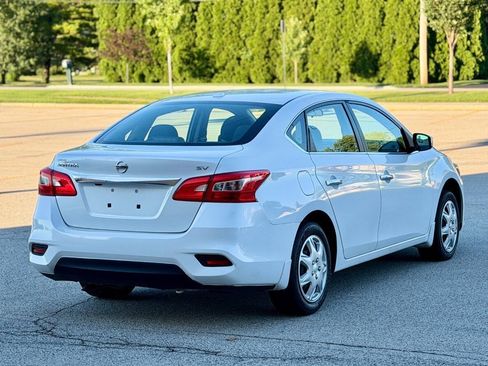 Used 2017 Nissan Sentra SV w/ Driver's Assist Package FWD image 5