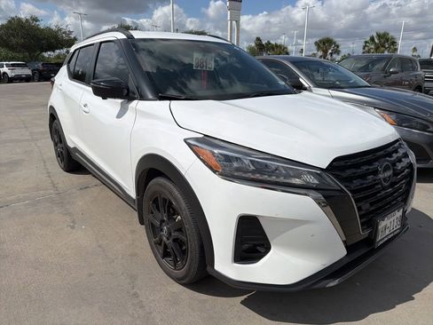 Used 2024 Nissan Kicks SR FWD image 1