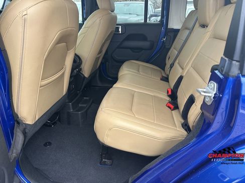 Used 2019 Jeep Wrangler Unlimited Sahara w/ Dual Top Group image 11