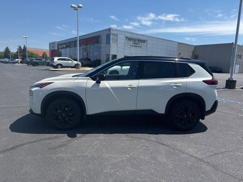 Certified 2023 Nissan Rogue SV w/ SV Premium B Package AWD/4WD image 4