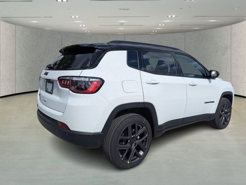 New 2026 Jeep Compass Limited image 4