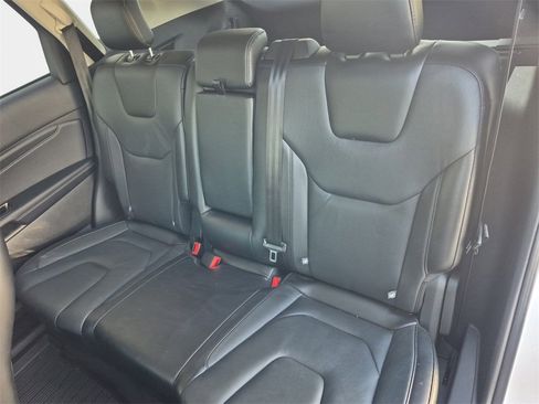 Used 2018 Ford Edge Titanium w/ Cold Weather Package image 19