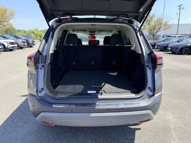 Used 2023 Nissan Rogue SV AWD/4WD image 12