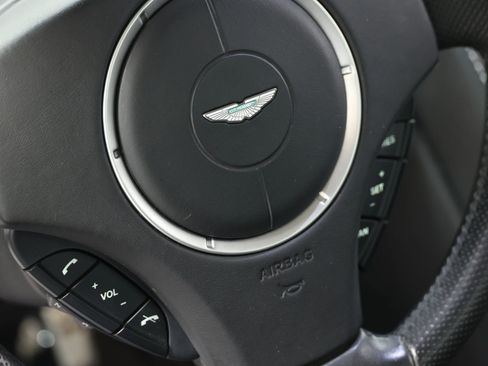 Used 2011 Aston Martin V8 Vantage Coupe RWD image 21