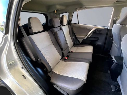 Used 2013 Toyota RAV4 XLE FWD image 22
