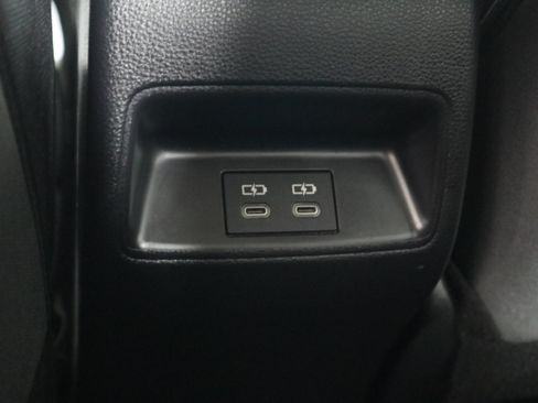 Used 2025 Toyota Corolla LE FWD image 17
