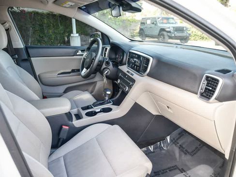 Used 2021 Kia Sportage LX FWD image 15