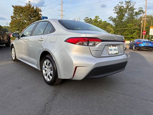 Used 2024 Toyota Corolla LE FWD image 5