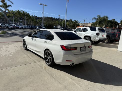 Used 2023 BMW 330i Sedan w/ Driving Assistance Package image 8