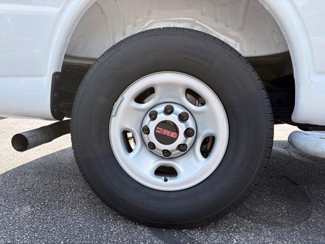 Used 2025 GMC Savana 2500 w/ Driver Convenience Package RWD image 19