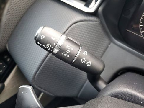 Used 2019 Land Rover Range Rover Velar R-Dynamic SE image 26