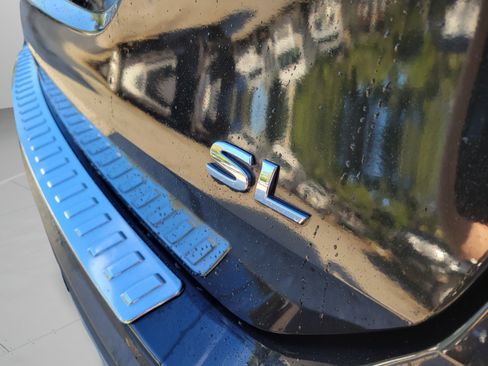 Used 2019 Nissan Rogue SL w/ Premium Package FWD image 29