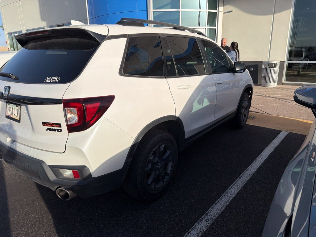 Certified 2024 Honda Passport TrailSport image 3