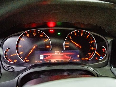 Used 2020 BMW 330i Sedan w/ Convenience Package image 25