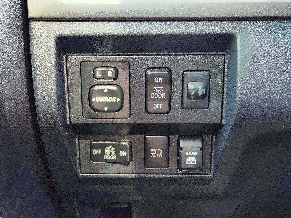 Used 2020 Toyota Tundra SR5 w/ SR5 Leather Package AWD/4WD image 43