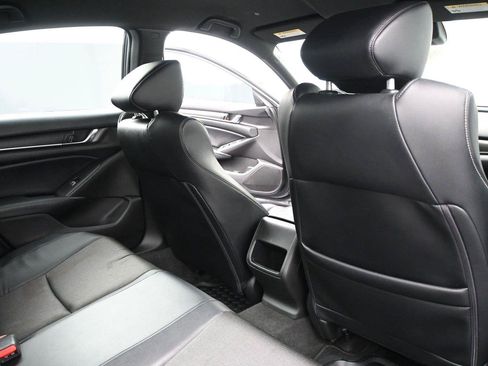 Used 2018 Honda Accord Sport image 20