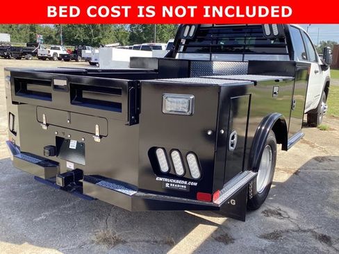 New 2025 GMC Sierra 3500 Pro w/ Convenience Package AWD/4WD image 5