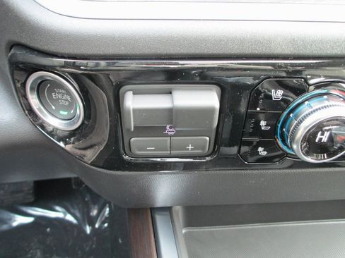 New 2026 GMC Sierra 1500 SLT w/ SLT Premium Plus Package image 20