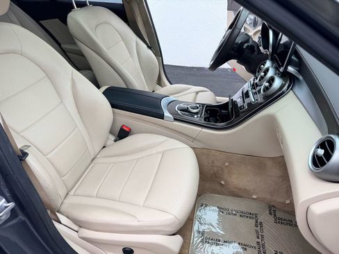 Used 2017 Mercedes-Benz C 300 Sport image 23