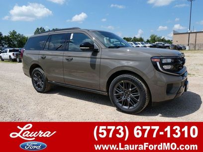 New 2027 Ford Expedition Platinum w/ Stealth Appearance Package