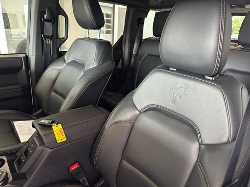 Certified 2025 Ford Bronco Badlands AWD/4WD image 19